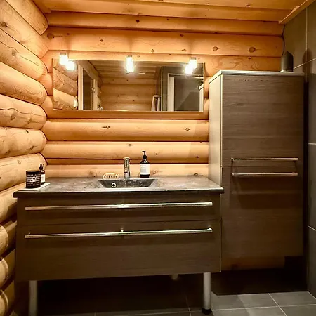 Arctic Panorama With Private Sauna בית נופש *